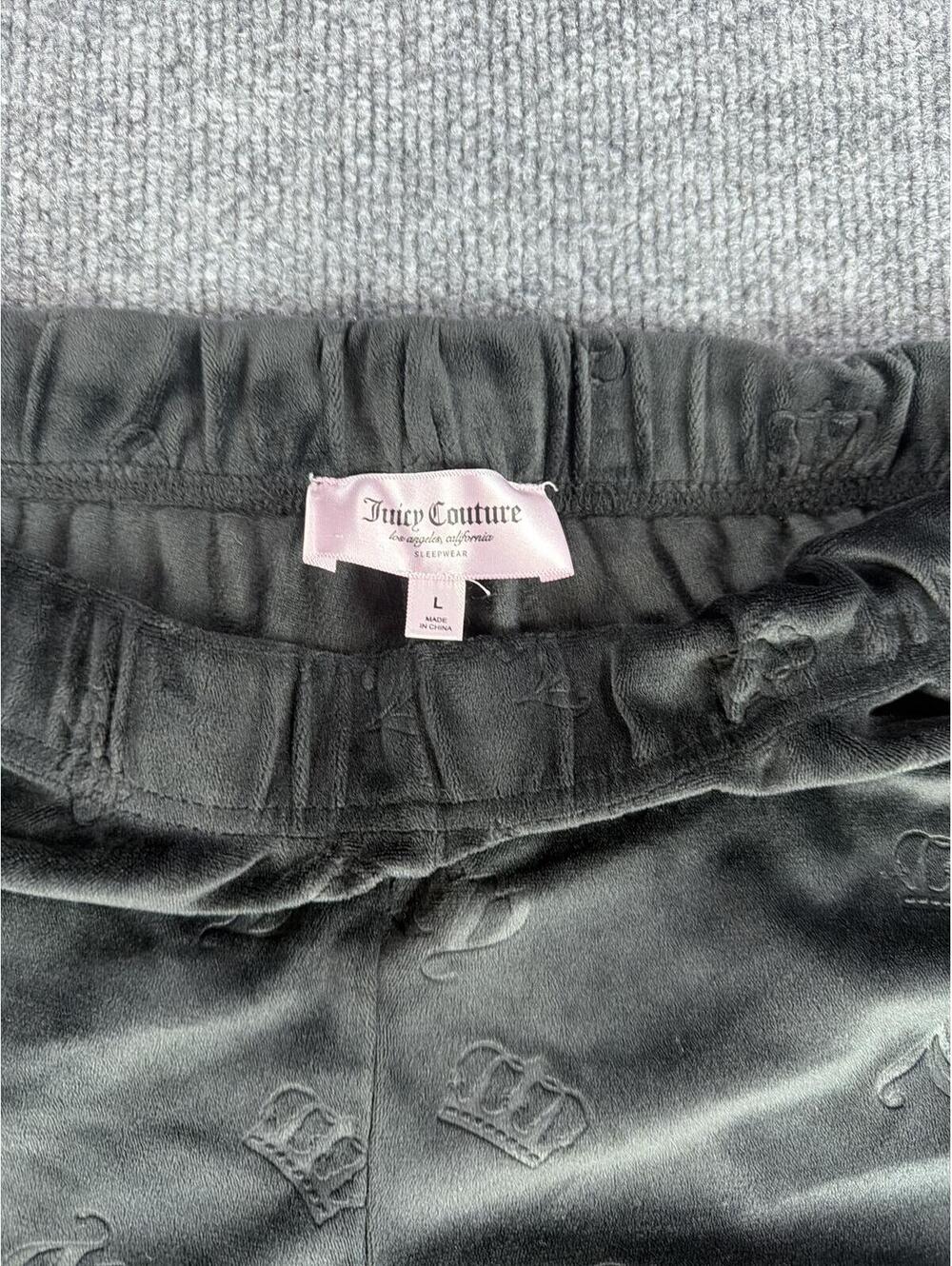 Y2K Juicy Couture Black Velour Logo Shorts Size L - Velvet, 2000s, Loungewear - Picture 3 of 5